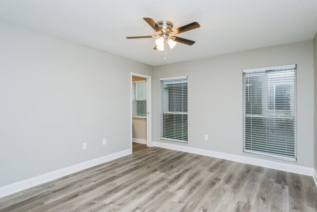 Photo - 10917 Freemont Dr