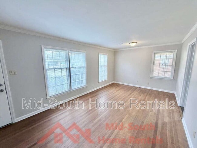 Photo - 1857 Denison St