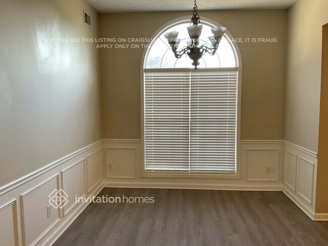 Photo - 213 Towler Dr