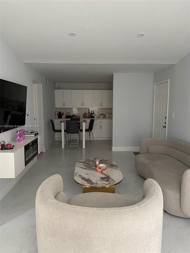 Photo - 833 Riverside Dr Unit 832