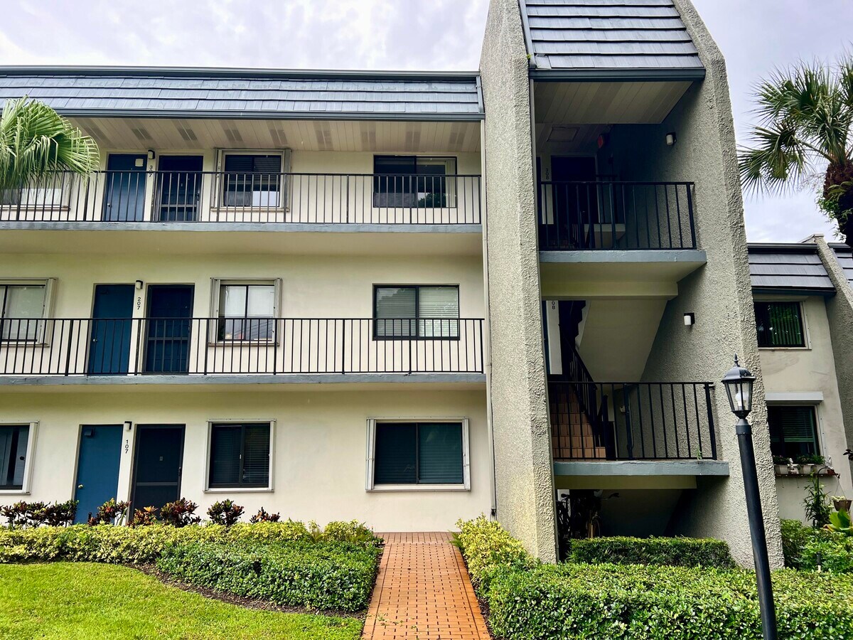 Photo - 4838 Esedra Ct Condo Unit 308