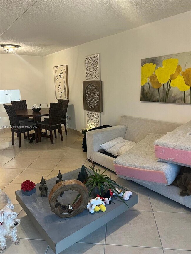 Photo - 8764 SW 12th St Unidad #105