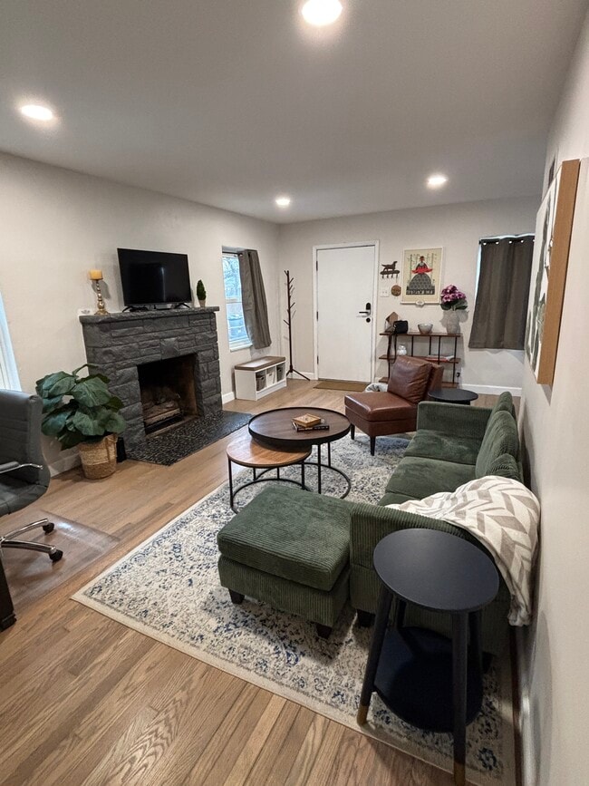 Photo - 5025 Lenox Ave