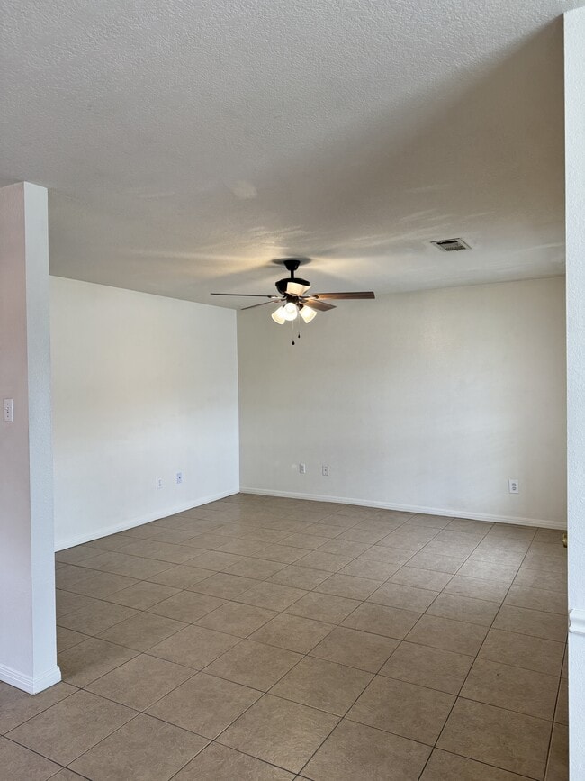 Photo - 1621 Rock Hollow Loop