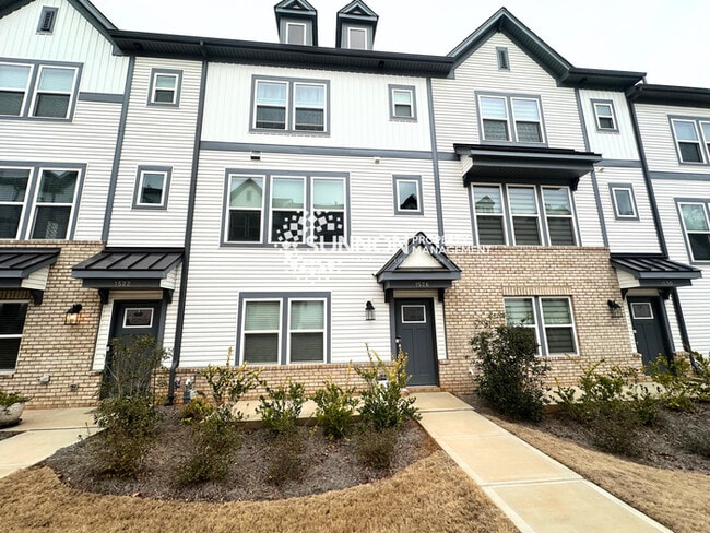 Photo - New 3 Bed Townhome in Mineral Springs