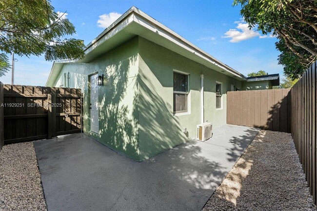 Photo - 2610 NW 83rd Ave