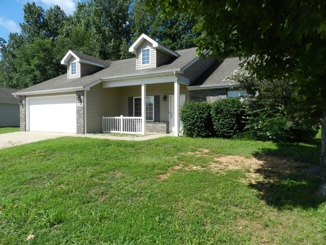 Photo - Avaliable April 14th