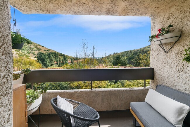 Photo - 2700 Cahuenga Blvd