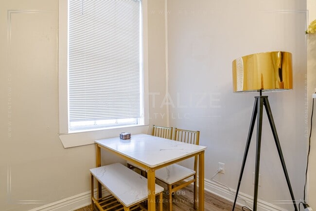 Photo - 163 State St Unit #A