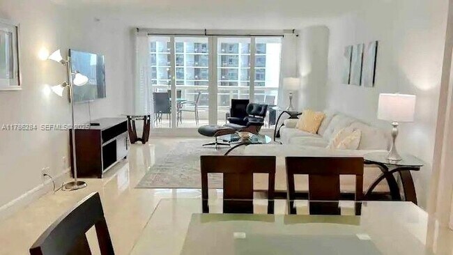 Photo - 1717 N Bayshore Dr Unidad A-2741