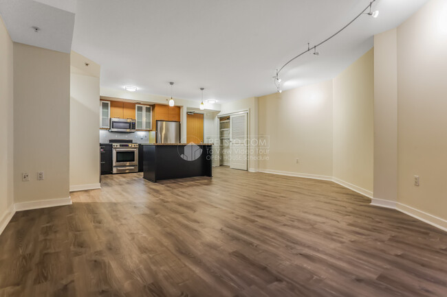 Photo - 170 King St Condo Unit 614