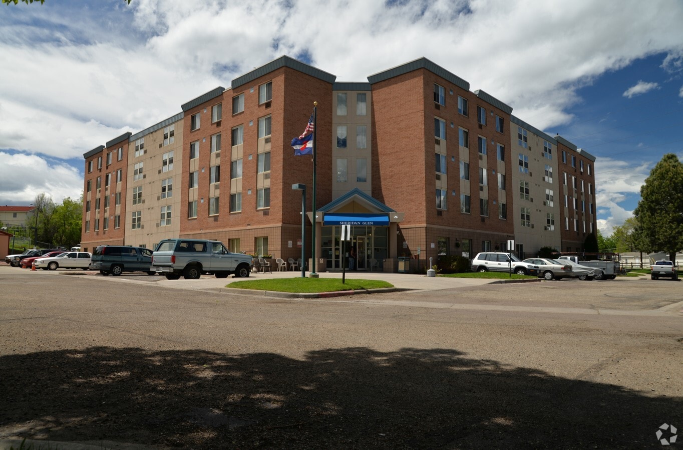 Sheridan Glen - Sheridan Glen Apartments