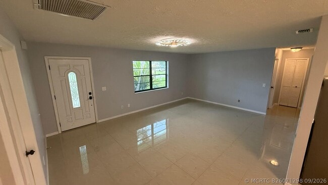 Photo - 1832 SE Manth Ln