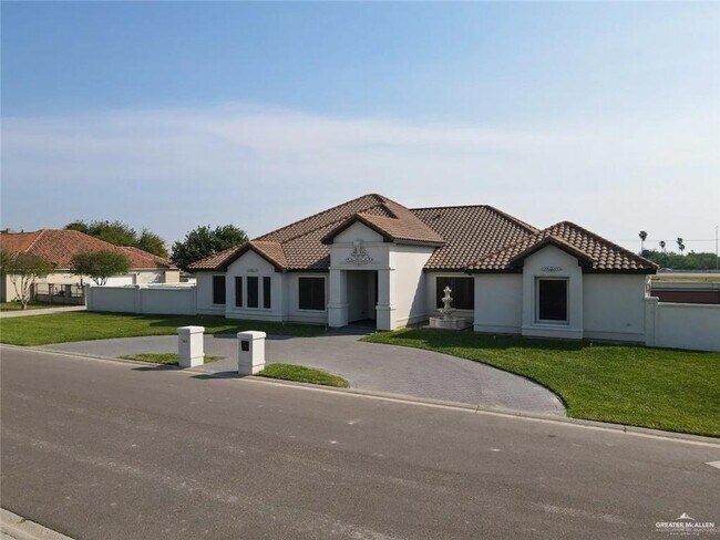 Photo - 27 Encantado Cir