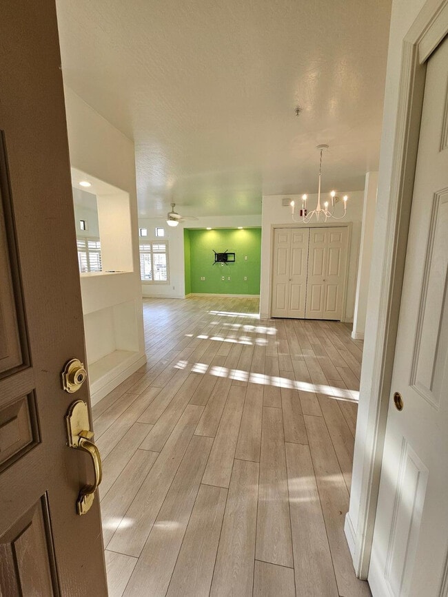 Photo - 1351 N Pleasant Dr Unidad 1108