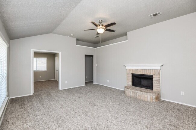 Photo - 1121 Sandalwood Dr