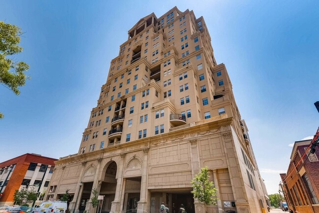 Building Photo - 300 W 11th Ave Unit 5I