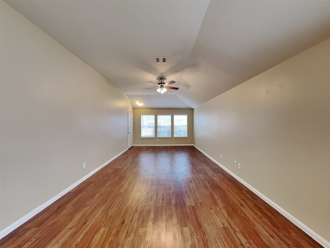 Photo - 3930 Hawthorn Glen Ct