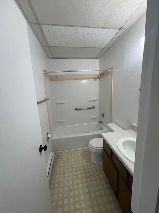 Photo - 2 Bedroom 1 Bathroom 4 Plex