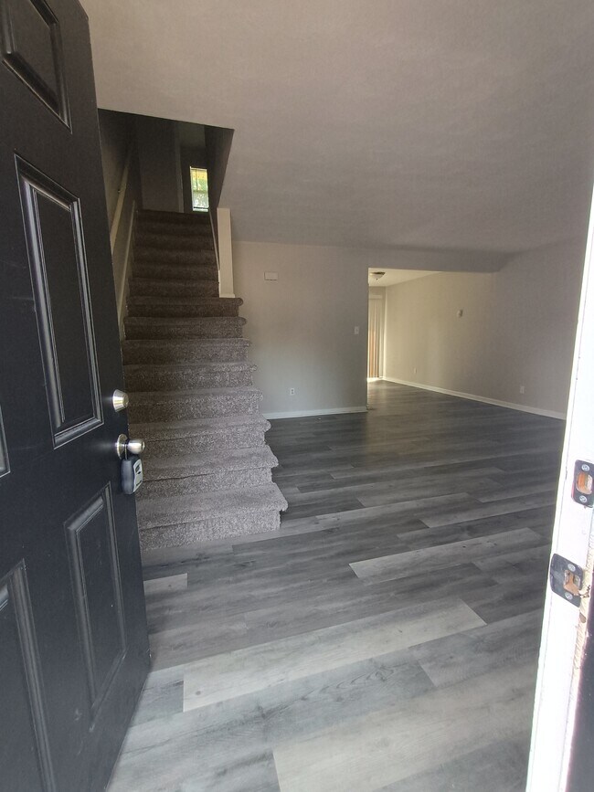 Photo - 1202 E Walford Dr Unit #07