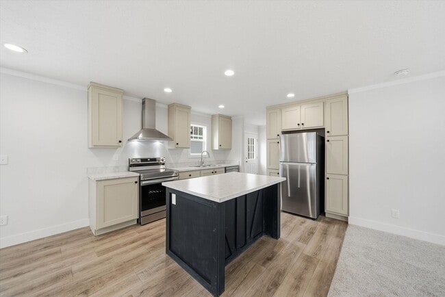 Photo - 3 Bed / 2 Bath Home in Hickory FOR RENT Pet Friendly!