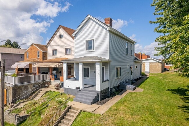 Photo - Beautiful 2 Bedroom home in Whitaker available February 1!