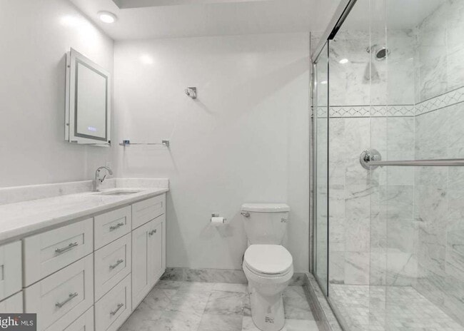 Photo - 4600 Kenmore Dr NW