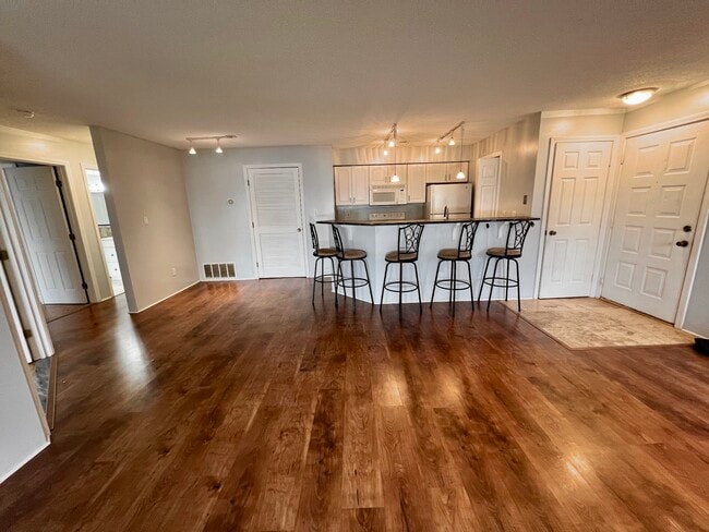 3 Forest Glen Cir Unit 3