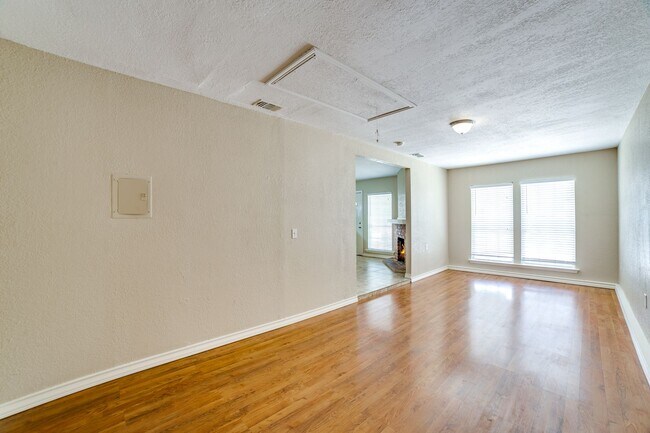 Photo - 8033 Big Bend