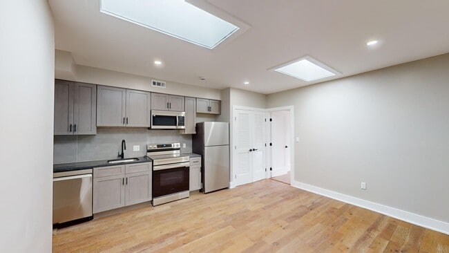 Photo - 1703 W Virginia Ave NE