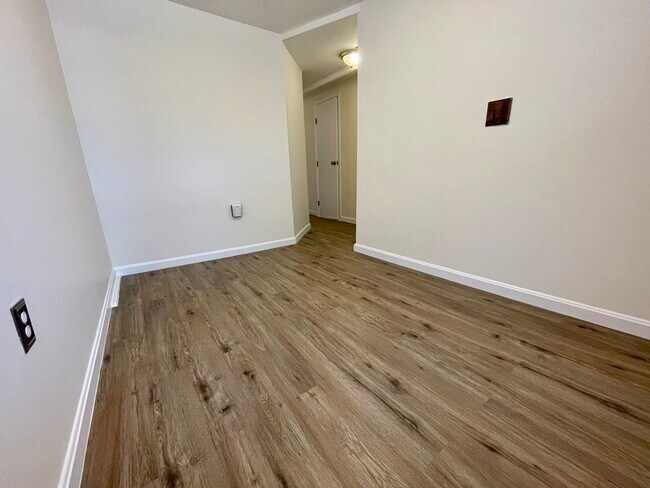 Photo - 1820 Albany Ave Unit 1