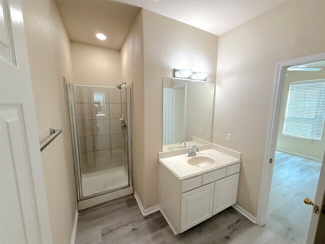 Photo - 19535 Hardwood Ridge Tr