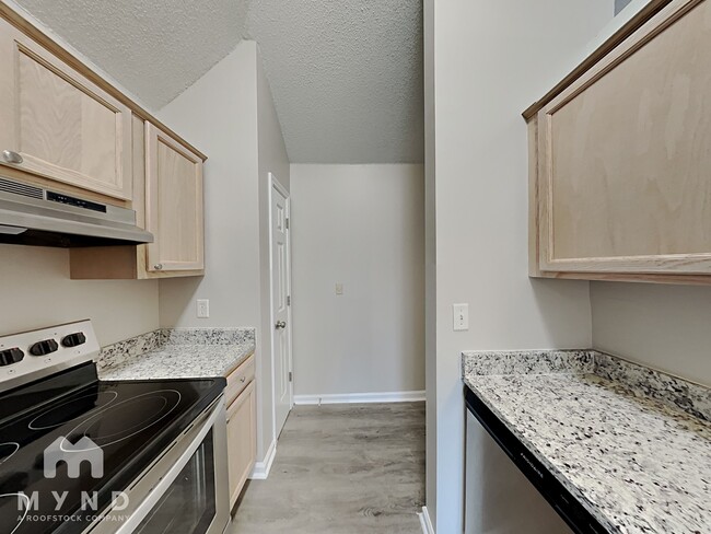 Photo - 7732 Parkmont Dr