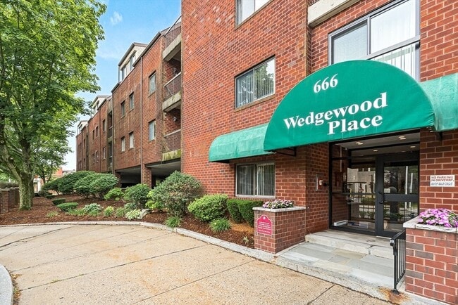 Building Photo - 666 Main St Unit 315