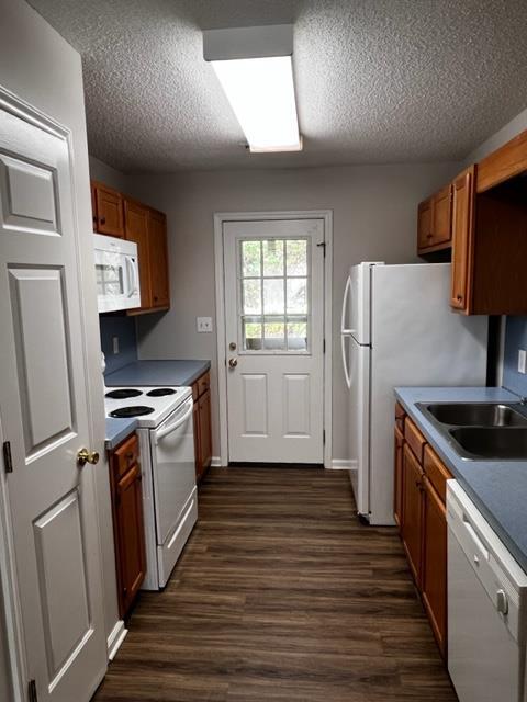 Photo - 718 Westbrook Ct