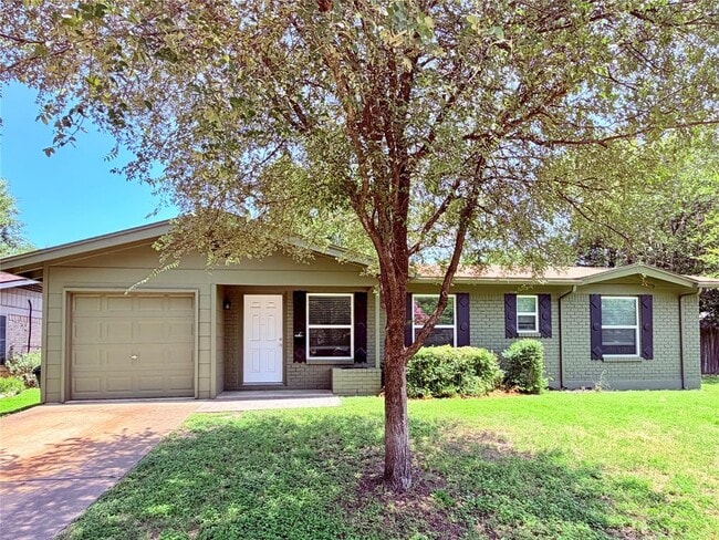 Building Photo - 8701 Parkfield Dr