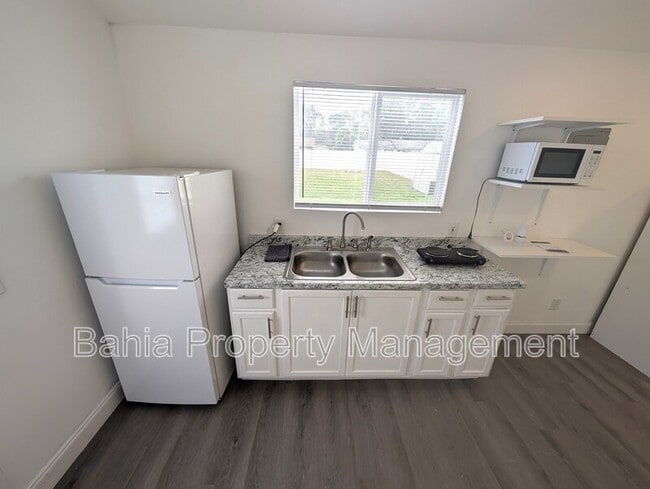 Photo - 1002 Kirkland Dr