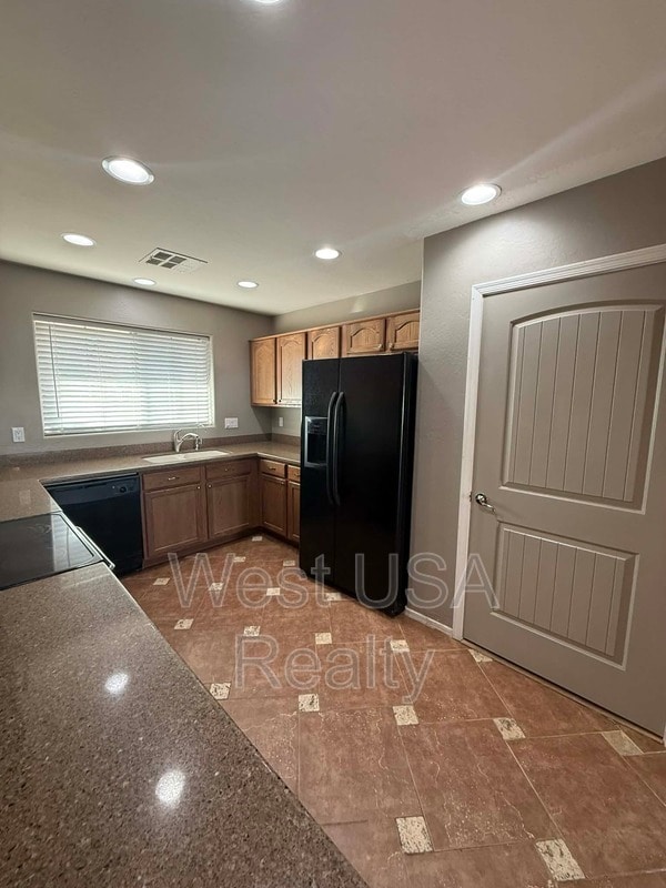 Photo - 730 E Press Rd