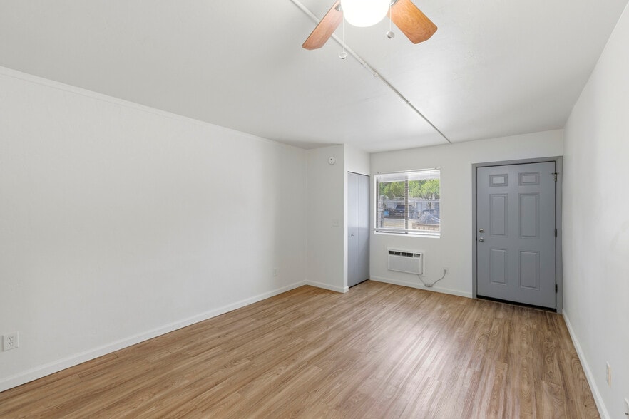 Prescott Woodlands Apartments