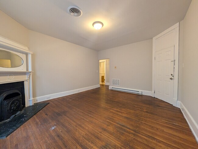 Photo - 1129 Rivermont, Unit 4 Unidad 4