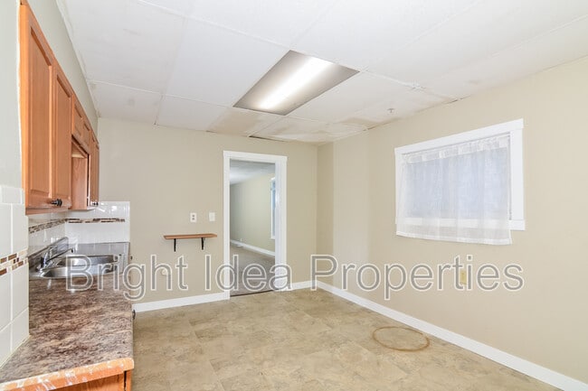 Photo - 454 Sherburne Ave