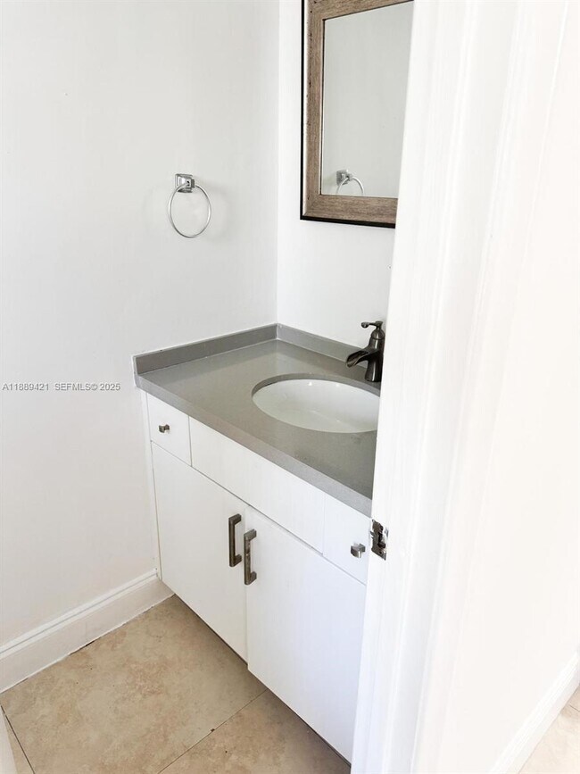 Photo - 1925 Sans Souci Blvd