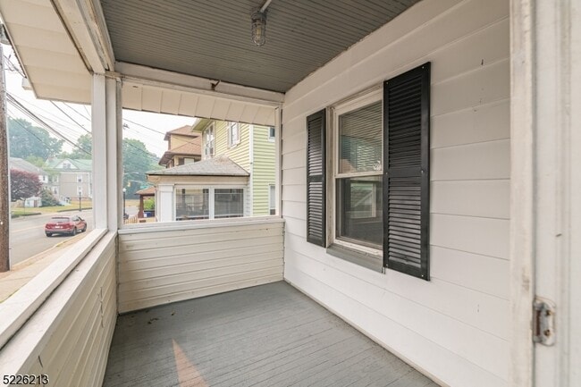 Photo - 21 Ledgewood Ave