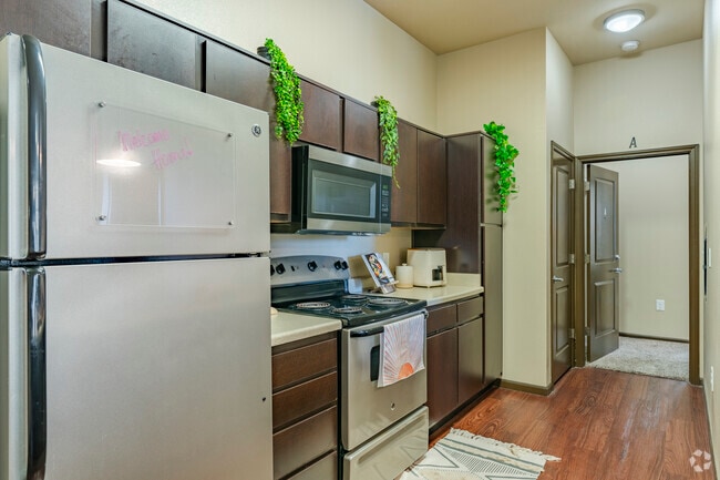 4BR, 4BA - 1,356 SF - The Republic