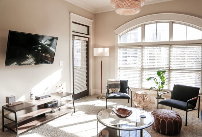 Photo - 625 Piedmont Ave NE Apartamento Unidad FL1-ID1259409P