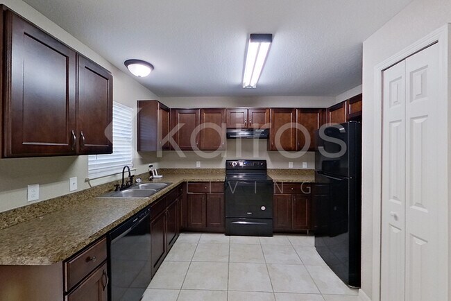 Photo - 56 Fisher Way Pass