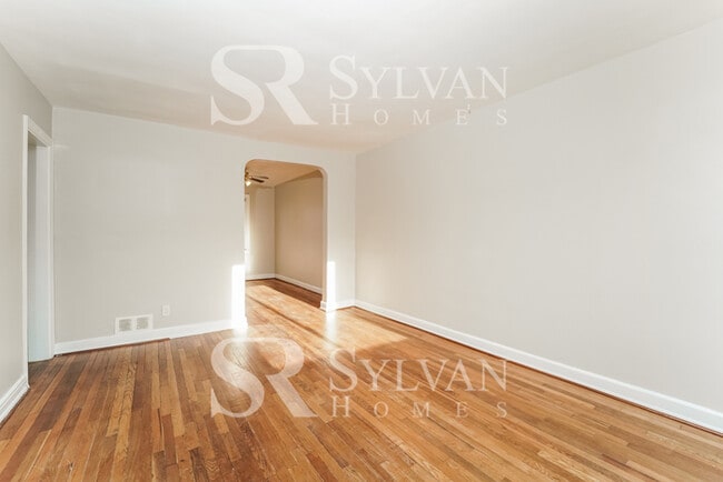 Photo - The living is easy in this 3 bedroom, 1.5 bathroom townhome