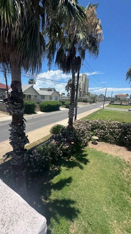 Photo - 108 W Capricorn Dr