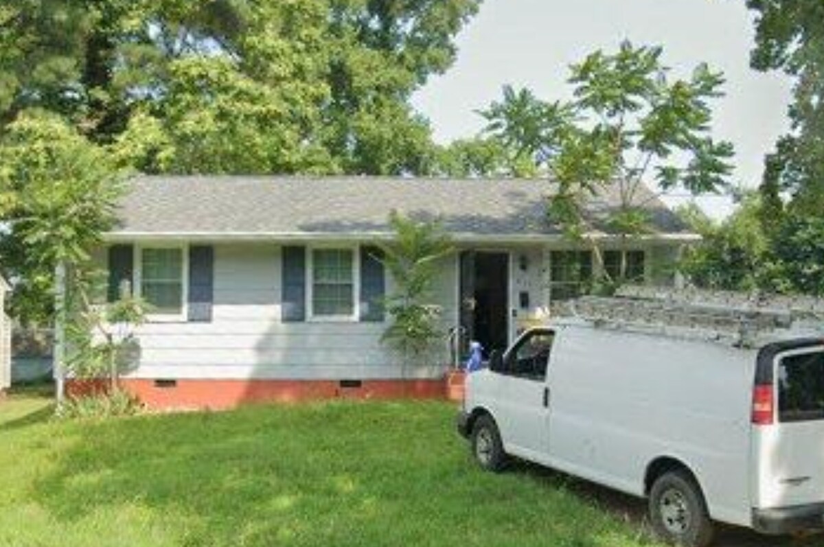 Photo - 615 Windham St Casa