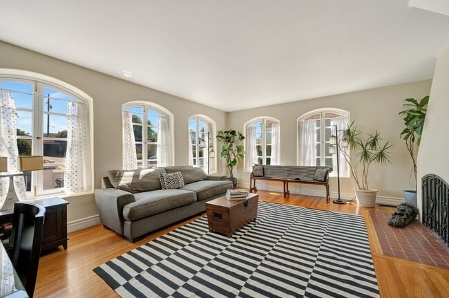 Photo - Luxury Bayside Living in Loma Portal with 5 bedrooms & 3 baths!